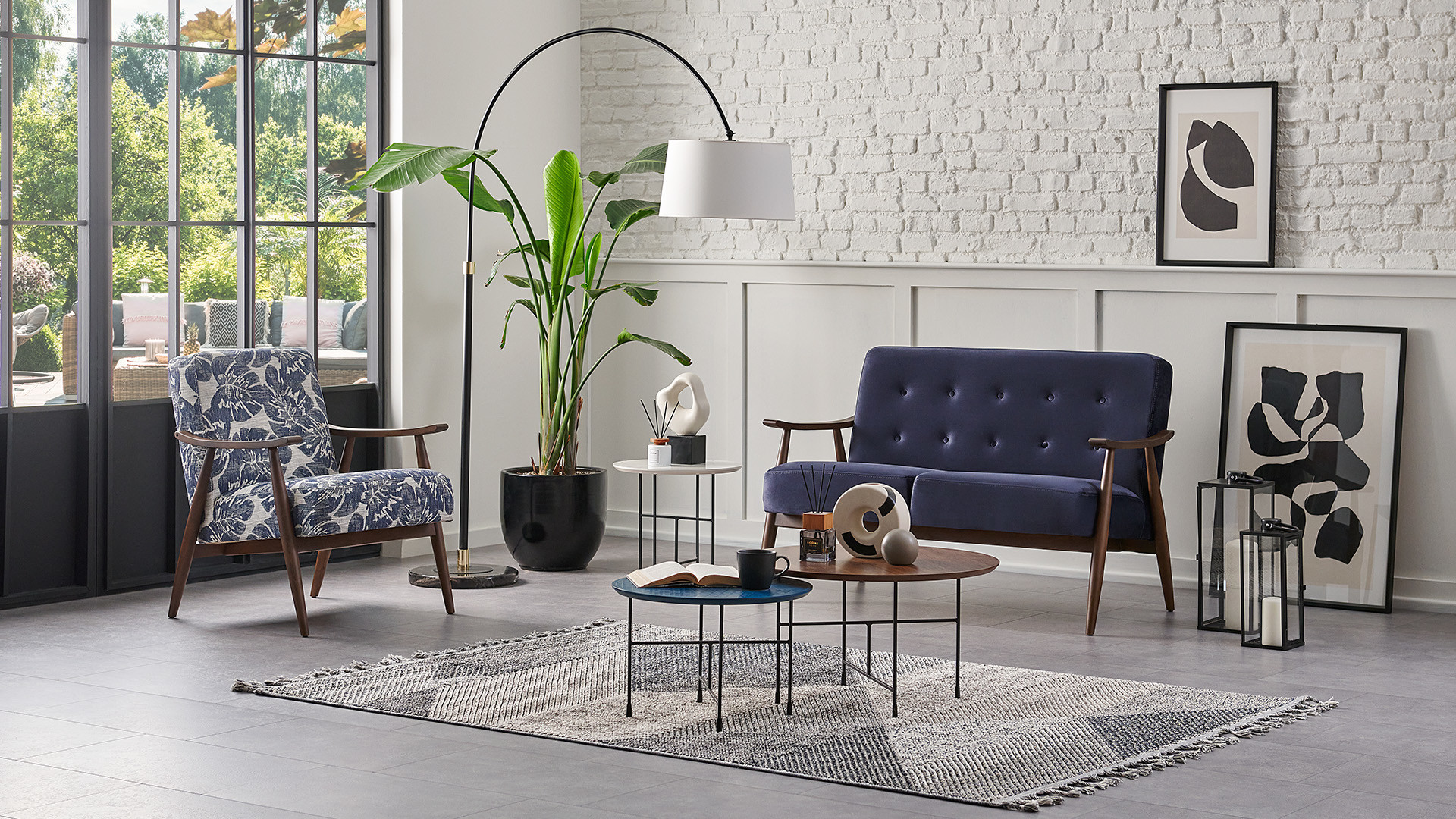 NADIA NADİA DİVAN DƏSTİ